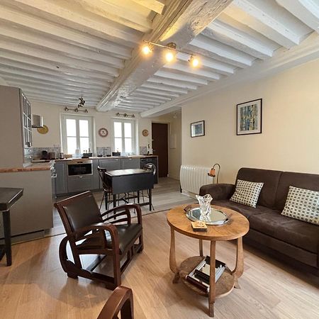 Les Remparts Apt Spacieux 1 Er Etage Renove Joliment Decore Bien Equipe Plein Centre Bayeux Proche Plages Du Debarquement Parking Gratuit A Proximite Kültér fotó